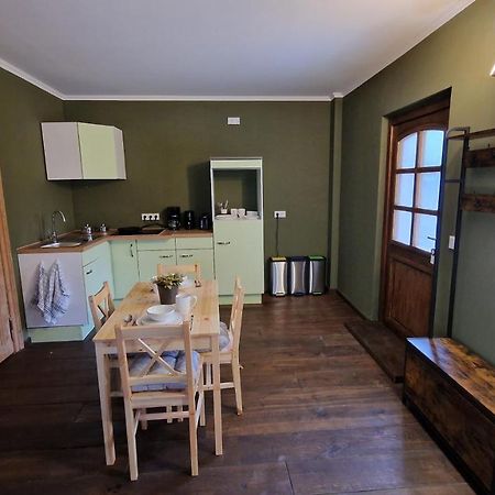 Liebevoll Sanierte Altbauwohnung Waldsieversdorf エクステリア 写真