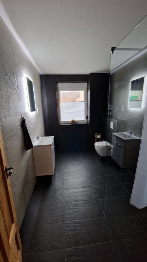 Liebevoll Sanierte Altbauwohnung Waldsieversdorf エクステリア 写真