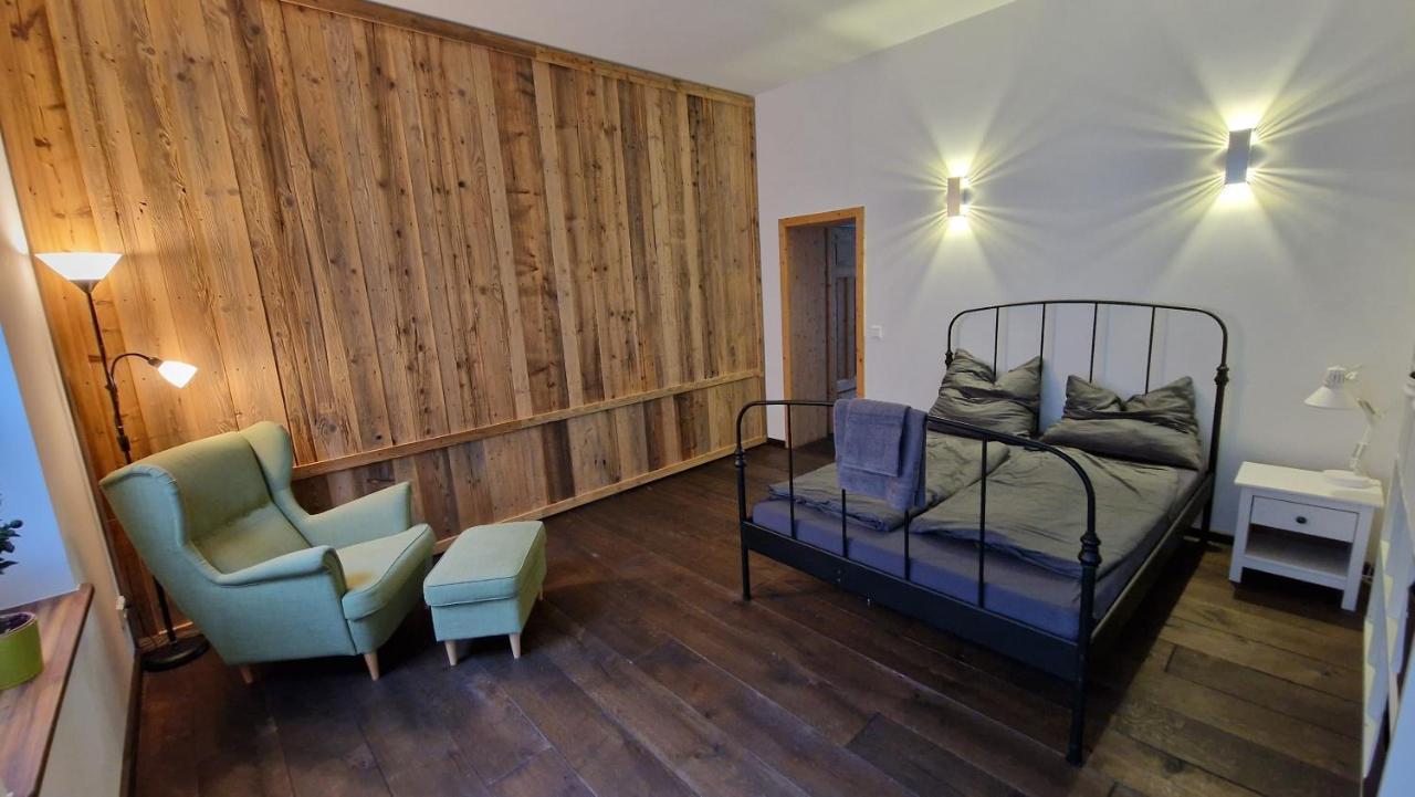 Liebevoll Sanierte Altbauwohnung Waldsieversdorf エクステリア 写真