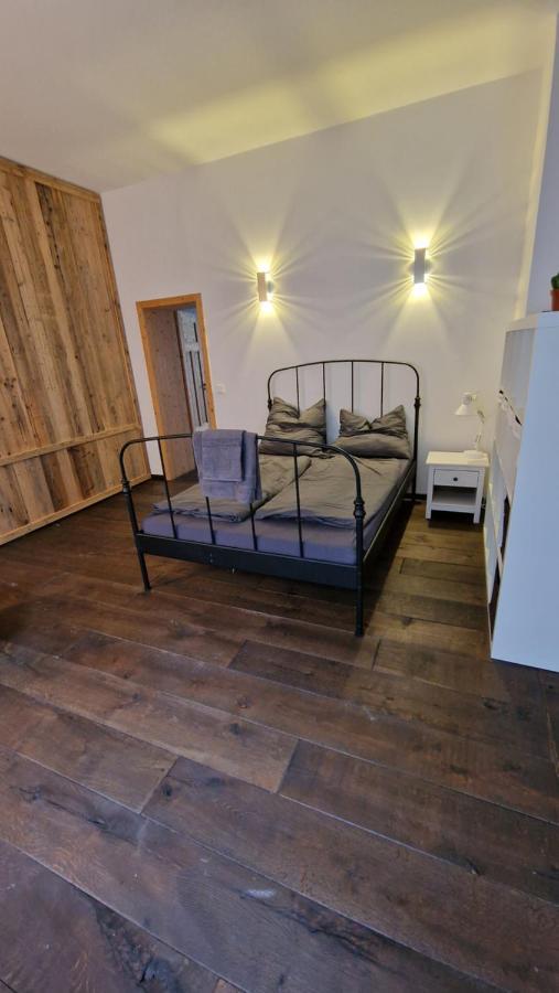 Liebevoll Sanierte Altbauwohnung Waldsieversdorf エクステリア 写真